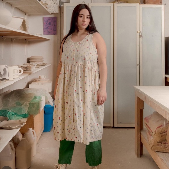 Beaton Linen Gathered dress in Wildflower XS - Picture 1 of 4